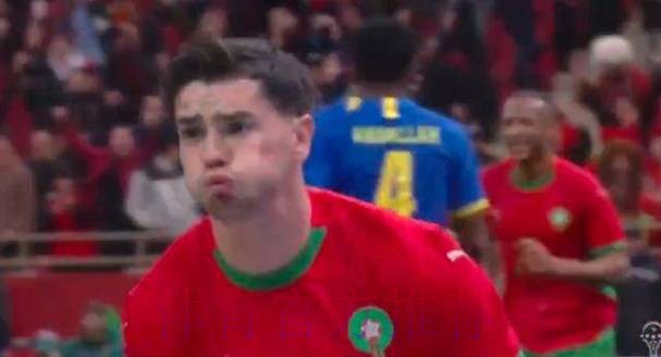 安帅:我们可能不配获胜 迪亚斯明天会评估伤势 安帅:我们可能不配获胜 迪亚斯明天会评估伤势